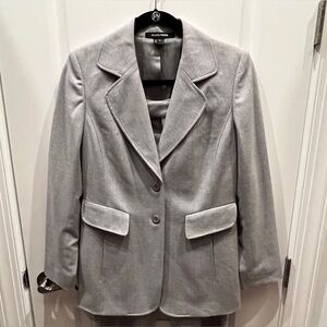 Ellen Tracy 2pc Jacket/Pant Suit